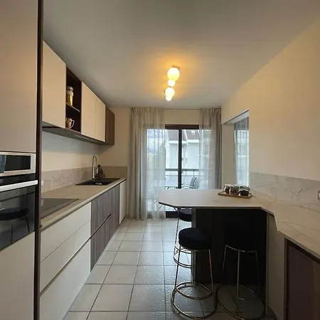 Apartment Le Mont-veyrier, Parking Et Vue Annecy