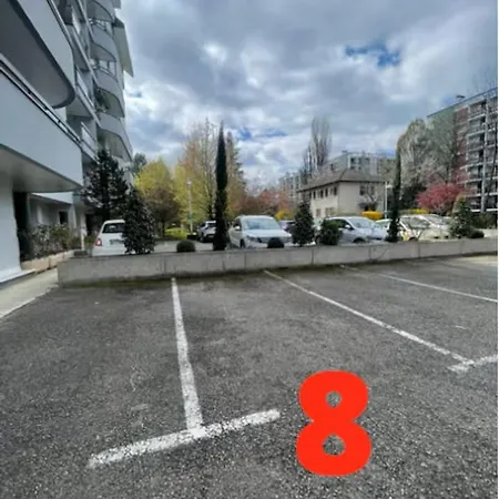 Le Mont-veyrier, Parking Et Vue Appartement Annecy